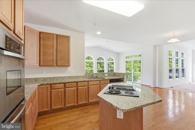 8114 HOLLY LN, Clinton, MD 20735