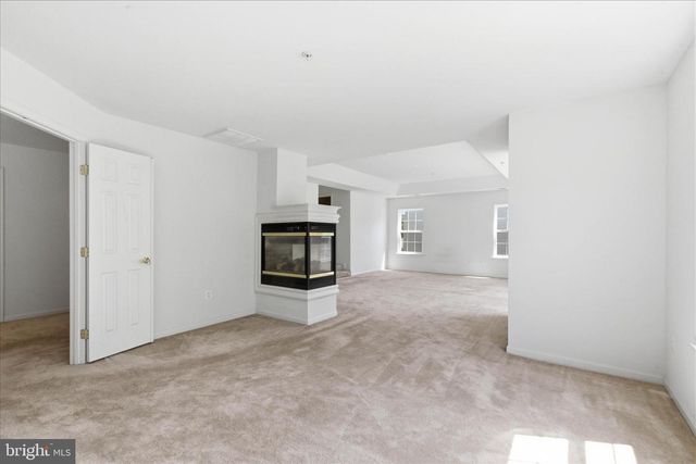 8114 HOLLY LN, Clinton, MD 20735