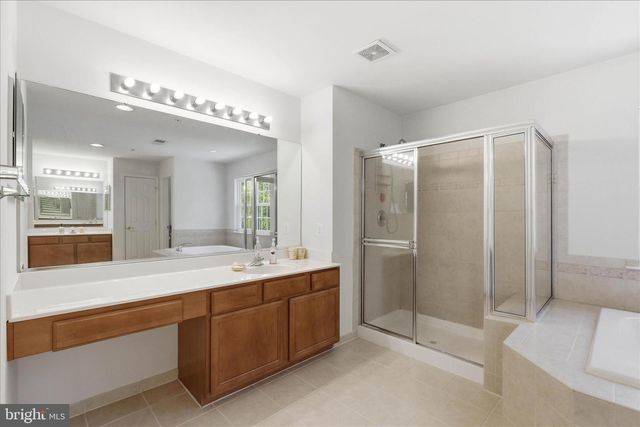 8114 HOLLY LN, Clinton, MD 20735