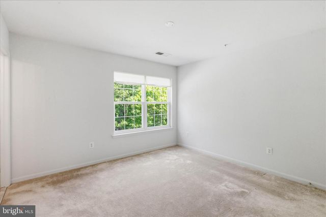 8114 HOLLY LN, Clinton, MD 20735