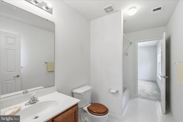 8114 HOLLY LN, Clinton, MD 20735