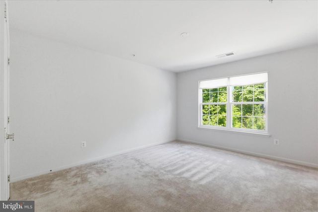 8114 HOLLY LN, Clinton, MD 20735