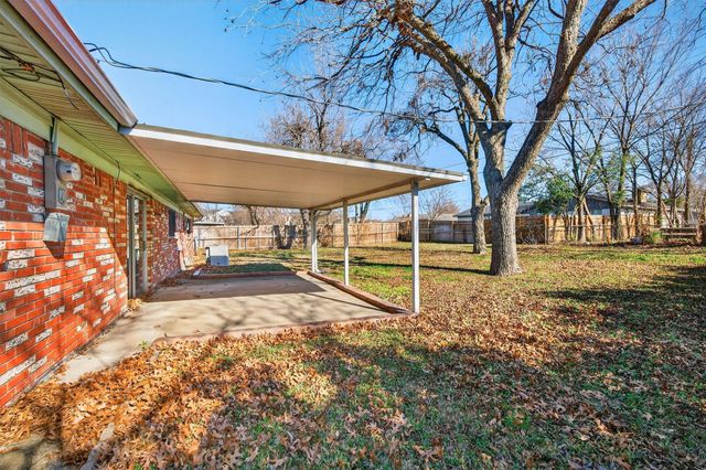 3213 Bordeaux Street, Sherman, TX 75090