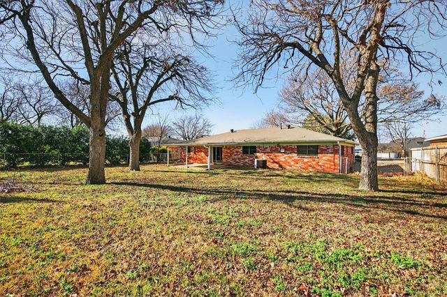 3213 Bordeaux Street, Sherman, TX 75090