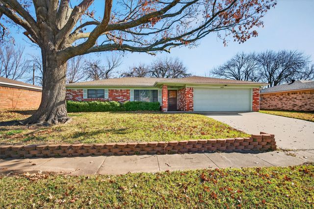 3213 Bordeaux Street, Sherman, TX 75090