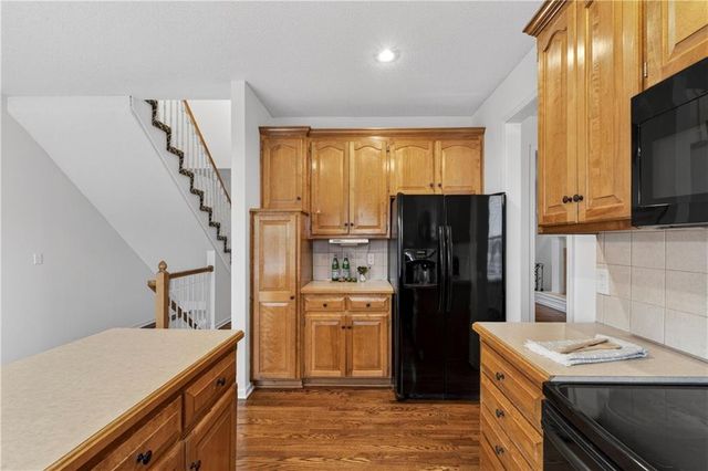 20729 S Barker Road, Spring Hill, KS 66083