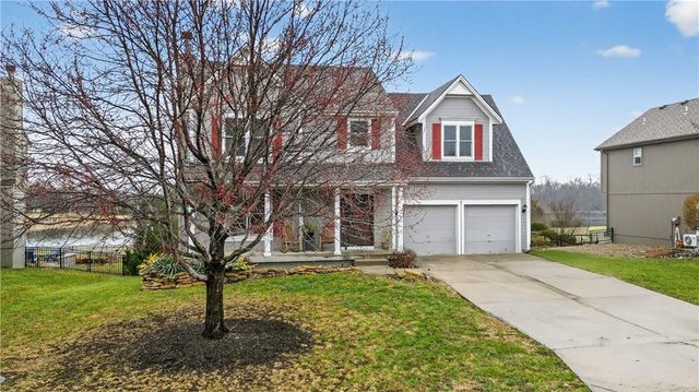 20729 S Barker Road, Spring Hill, KS 66083