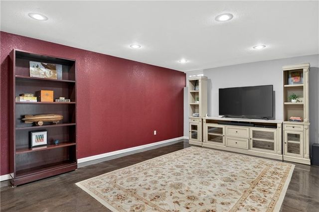 20729 S Barker Road, Spring Hill, KS 66083