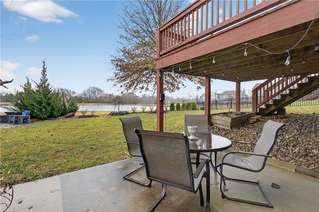 20729 S Barker Road, Spring Hill, KS 66083