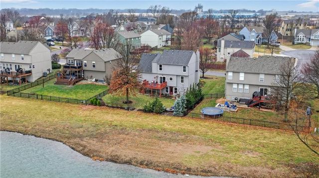 20729 S Barker Road, Spring Hill, KS 66083