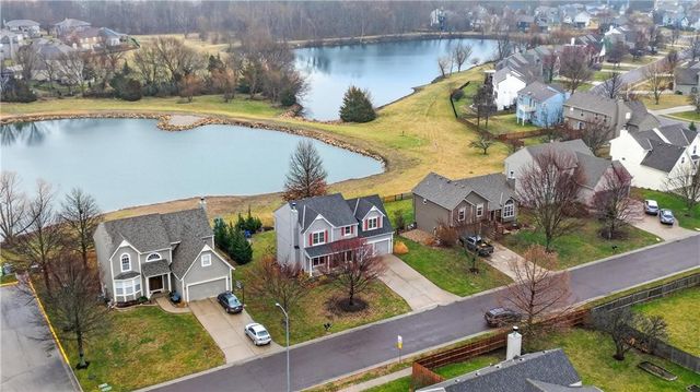 20729 S Barker Road, Spring Hill, KS 66083