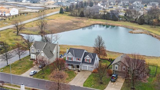 20729 S Barker Road, Spring Hill, KS 66083