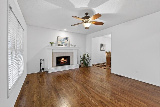 20729 S Barker Road, Spring Hill, KS 66083