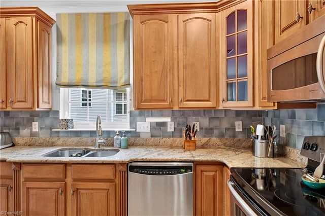 208 Ladyslipper Lane, Jamestown, NC 27282