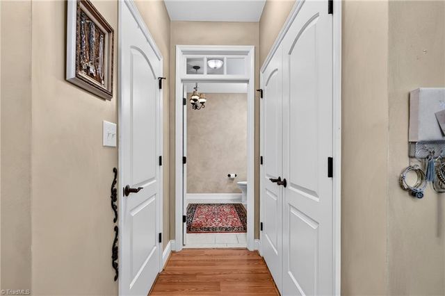 208 Ladyslipper Lane, Jamestown, NC 27282