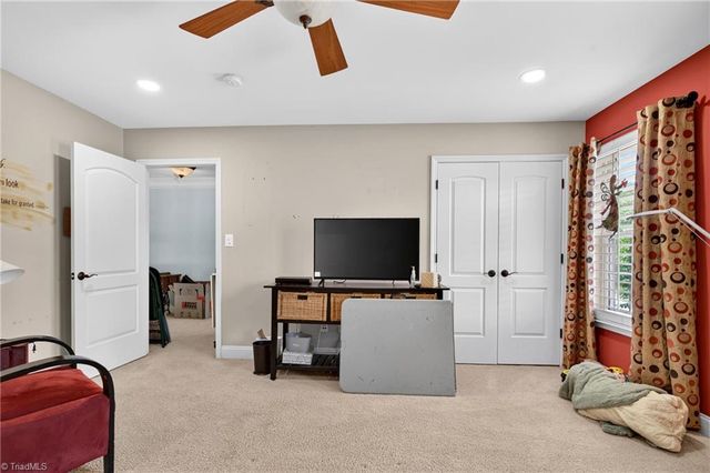 208 Ladyslipper Lane, Jamestown, NC 27282