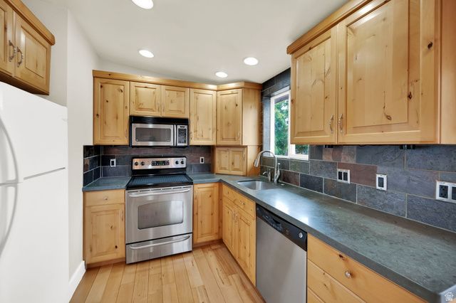 2839 W 7550 S, West Jordan, UT 84084