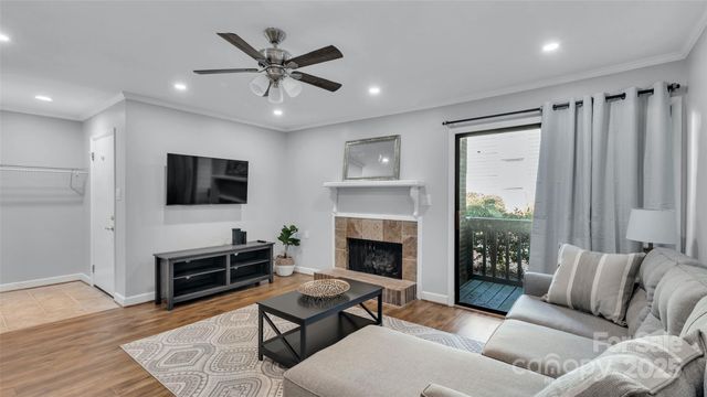 5020 Sardis Road i, Charlotte, NC 28270