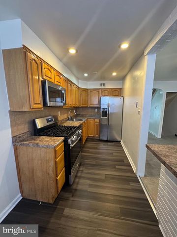 181 E WALNUT PARK DR, Philadelphia, PA 19120