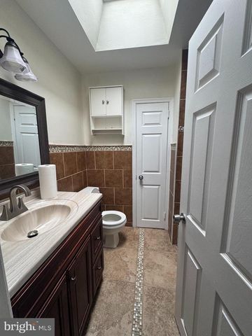 181 E WALNUT PARK DR, Philadelphia, PA 19120