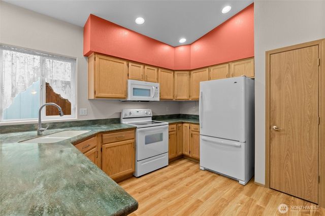 4606 Denton Lane SE, Lacey, WA 98503