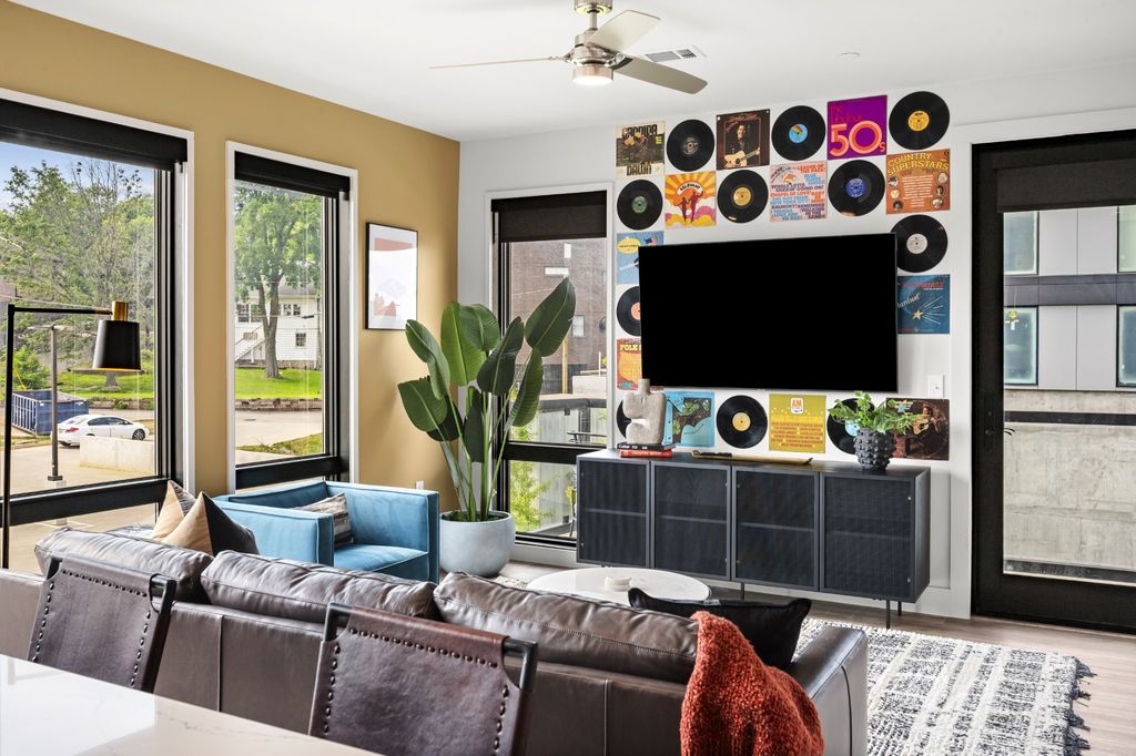 303 31st Ave N Apt 417, Nashville, TN 37203
