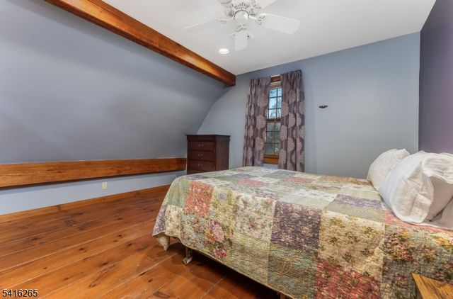 2 Driftway Dr, High Bridge Boro, NJ 08829