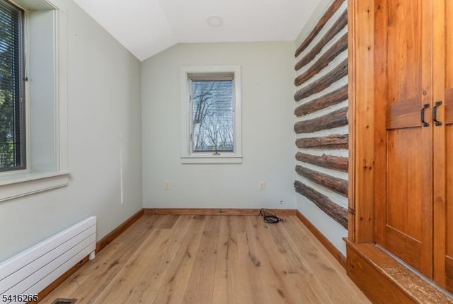 2 Driftway Dr, High Bridge Boro, NJ 08829