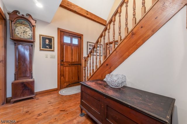 2 Driftway Dr, High Bridge Boro, NJ 08829