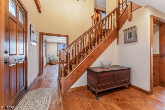 2 Driftway Dr, High Bridge Boro, NJ 08829