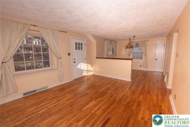 2044 West Highland Street, Allentown City, PA 18104