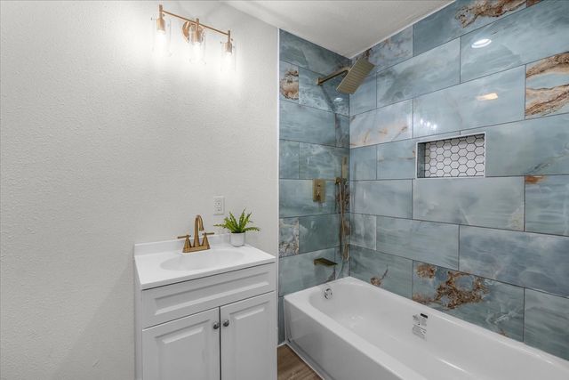 809 Mirike Drive, Fort Worth, TX 76108