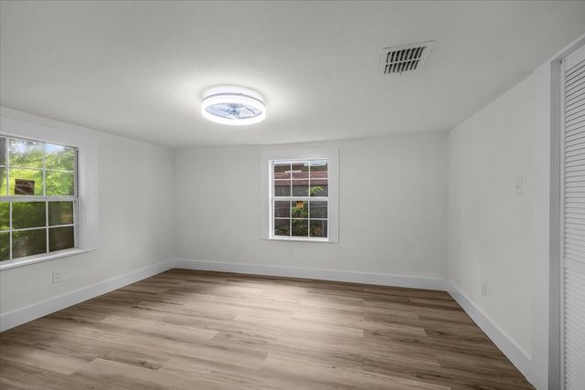 809 Mirike Drive, Fort Worth, TX 76108