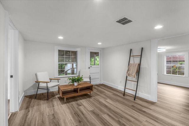 809 Mirike Drive, Fort Worth, TX 76108