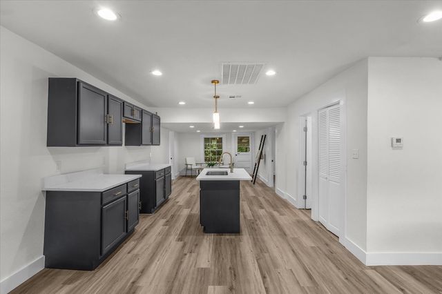 809 Mirike Drive, Fort Worth, TX 76108