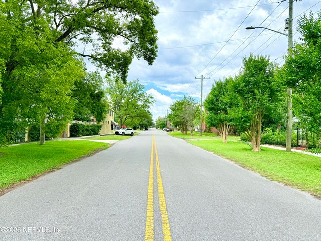 2002 ERNEST Street A, Jacksonville, FL 32204