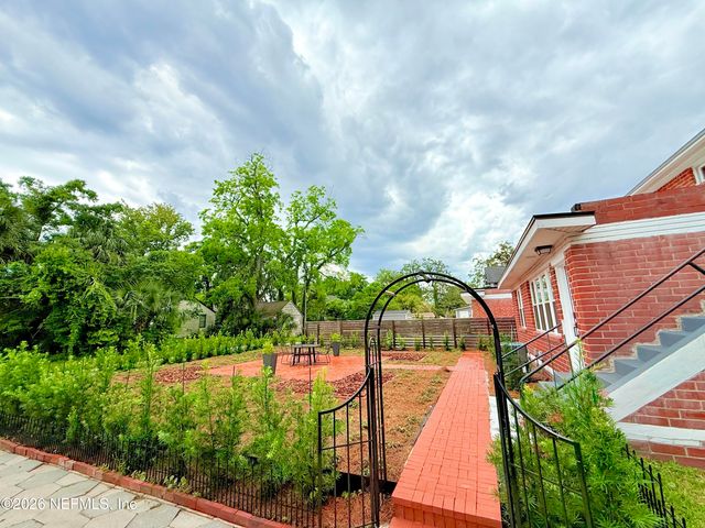 2002 ERNEST Street A, Jacksonville, FL 32204
