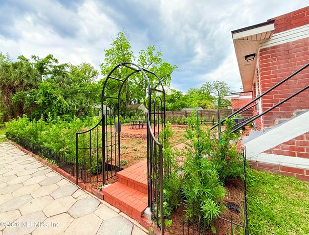 2002 ERNEST Street A, Jacksonville, FL 32204
