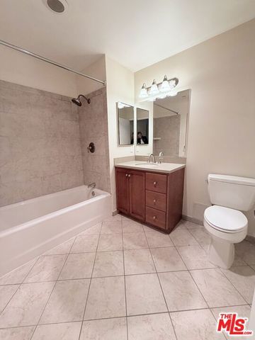13941 Sherman Way 204, Van Nuys (los Angeles), CA 91405