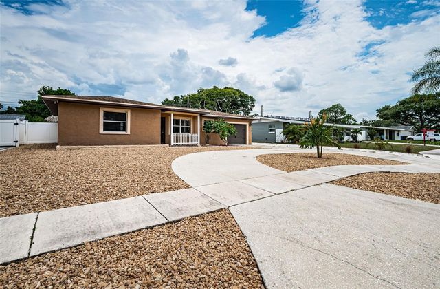 1039 MADISON STREET, Largo, FL 33770
