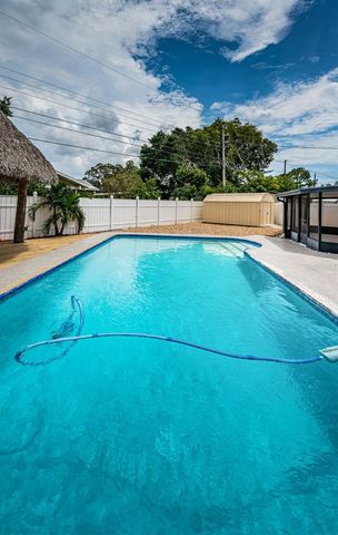 1039 MADISON STREET, Largo, FL 33770