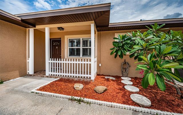 1039 MADISON STREET, Largo, FL 33770