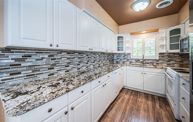 1039 MADISON STREET, Largo, FL 33770