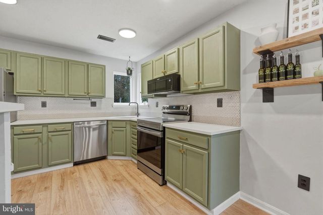 4235 MOCKINGBIRD CIR, Waldorf, MD 20603