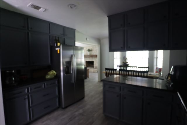 100 Thousand Oaks Lane, Joshua, TX 76058