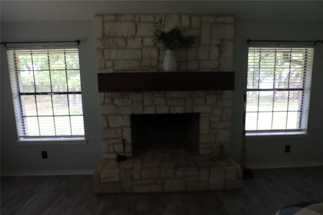 100 Thousand Oaks Lane, Joshua, TX 76058