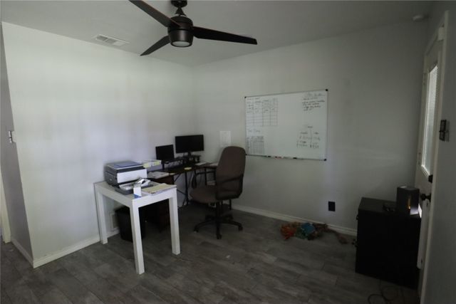 100 Thousand Oaks Lane, Joshua, TX 76058