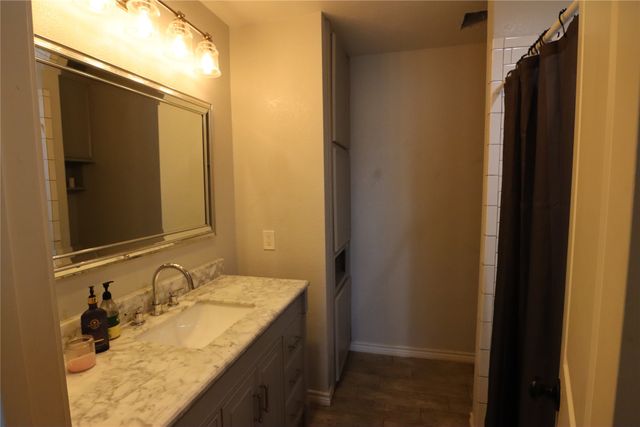 100 Thousand Oaks Lane, Joshua, TX 76058