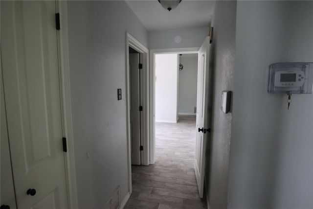 100 Thousand Oaks Lane, Joshua, TX 76058