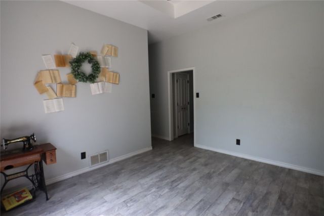 100 Thousand Oaks Lane, Joshua, TX 76058